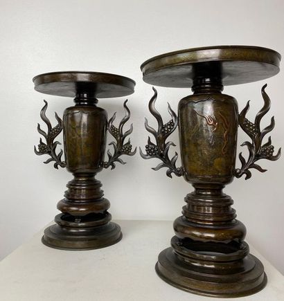 null JAPAN, Meiji period (1868-1912) . 
Pair of bronze usubata* vases with shibuichi...